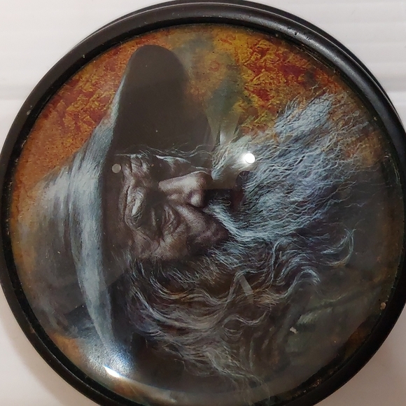 The Hobbit An Unexpected Journey Gandalf Paperweight by The Nobel Collection - Picture 2 of 5